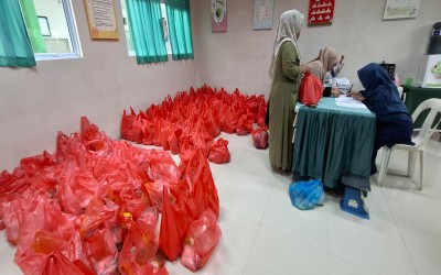 MTsN 1 Batam Berbagi: Menyebarkan Kebaikan untuk Mereka yang Berhak